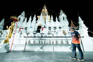 BIB: 
                            <button type="button" onclick="openModal(22454114)" class="btn btn-primary btn-sm float-right btn-popup" data-toggle="modal" data-target=".modal-high-quality">
                        <i class="fas fa-shopping-cart"></i> Add to Cart
                    </button>
                                            <button type="button" onclick="isThisMe(22454114, true)" class="btn btn-success btn-sm float-right btn-popup btn-isme hidden" data-toggle="tooltip" data-placement="bottom" title="นี่คือรูปของคุณใช่ไหม คลิกที่นี่เพื่อเอาเข้าอัลบั้ม">
                        <i class="fas fa-plus"></i> Add to album
                    </button>
                    <button type="button" onclick="isThisMe(22454114, false)" class="btn btn-warning btn-sm float-right btn-popup btn-isnotme hidden">
                        <i class="fas fa-ban"></i> Remove from album
                    </button>